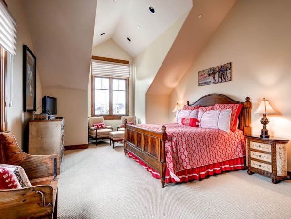 Luxury Spacious Ski Rental Home - Sleeps 14 Guests