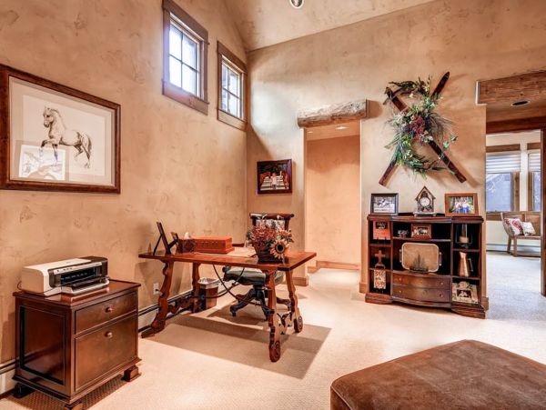 Luxury Spacious Ski Rental Home - Sleeps 14 Guests