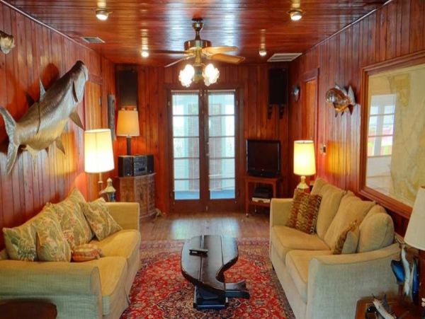 One House Away from the Beach!
