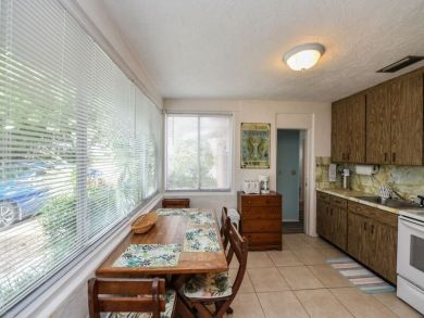 Charming Vacation Rental on Holmes Beach. Call Today.