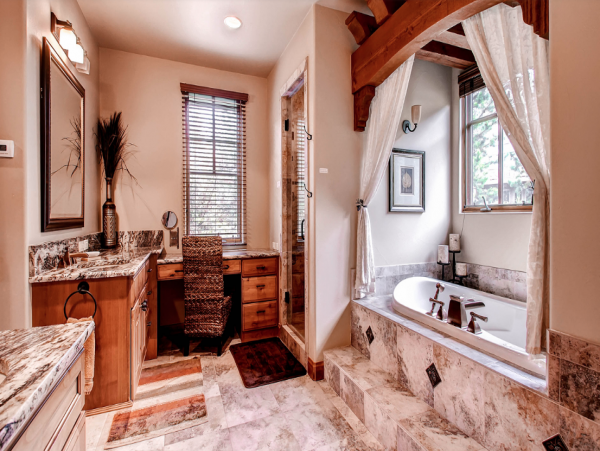 Luxury Walk to Lift 7 Bedrooms Home in Breckenridge