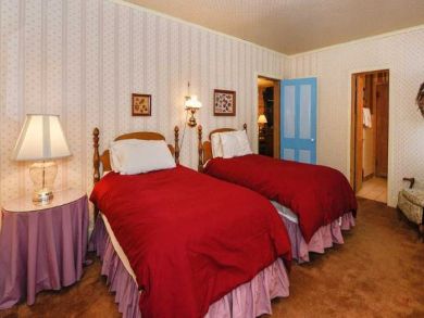 Aspen Ski Vacation Home with Five Bedroom Sleeps 9