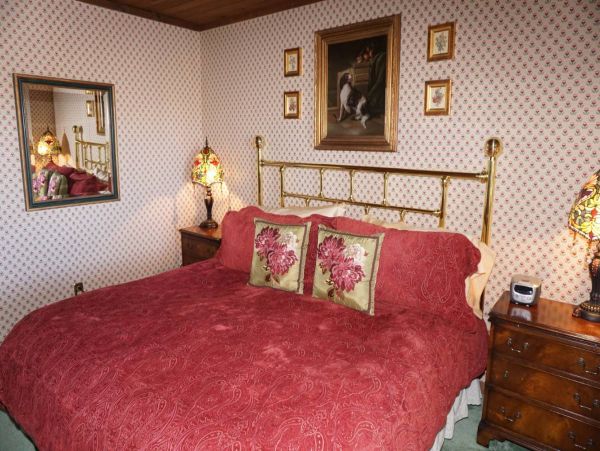Wonderful Snowmass 6 Bedroom Ski in Ski Out home