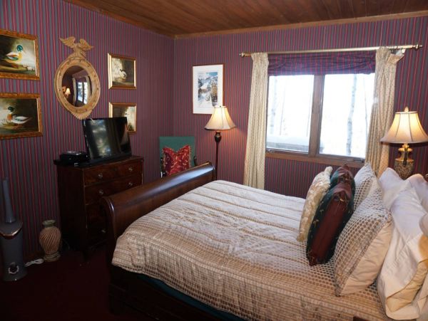 Wonderful Snowmass 6 Bedroom Ski in Ski Out home