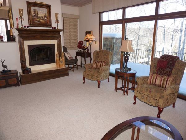 Wonderful Snowmass 6 Bedroom Ski in Ski Out home
