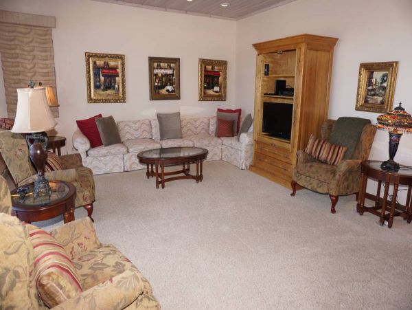 Wonderful Snowmass 6 Bedroom Ski in Ski Out home