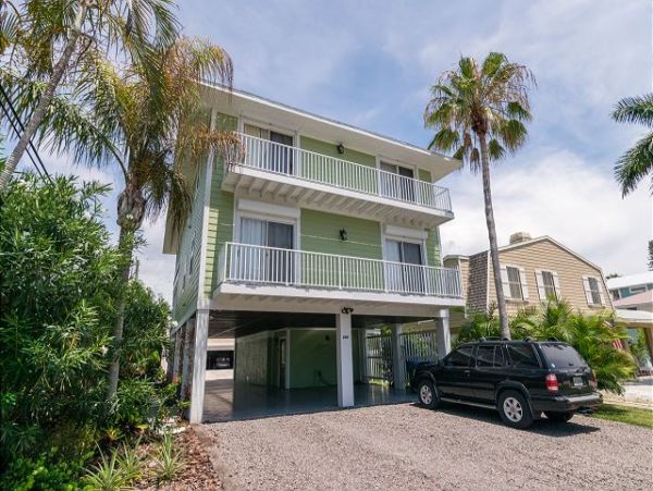 New 4 bedroom Anna Maria rental  WHOLE DUPLEX