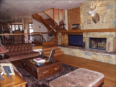 Ski in Ski out Deerbrook Townhome in Snowmass