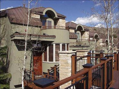 Ski in Ski out Deerbrook Townhome in Snowmass