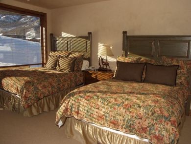 Ski in Ski out Deerbrook Townhome in Snowmass
