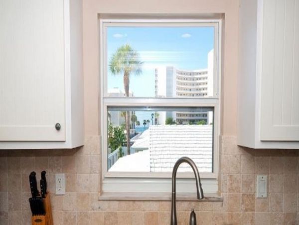Siesta Key Great 3 Bedroom Condo Sleeps Six Pool & Beach