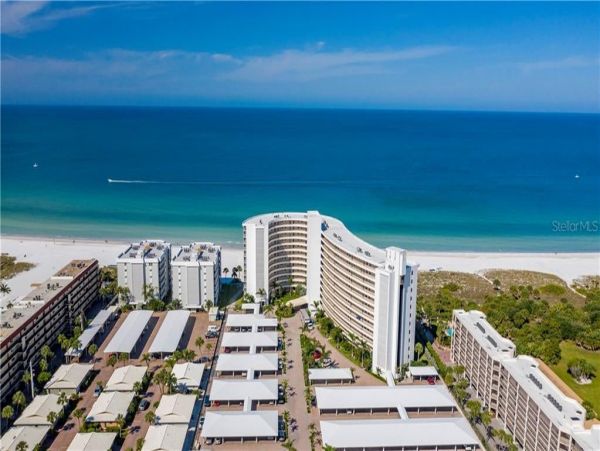 Siesta Key Great 3 Bedroom Condo Sleeps Six Pool & Beach
