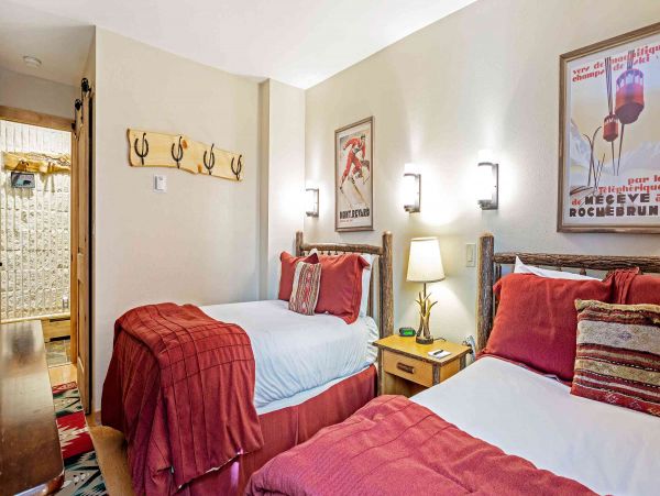 Vail Ski Vacation Condo 2 Bedrooms with Pool