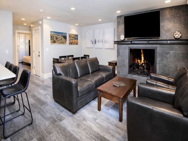 Vail Two Bedroom Two Bathroom Ski Condo with Onsite Parking
