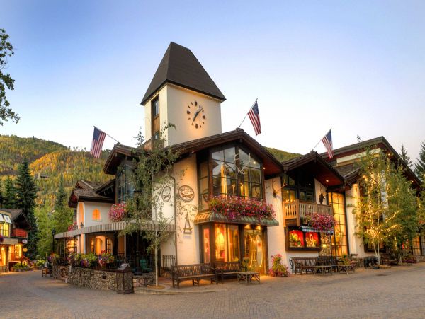 Vail Two Bedroom Two Bathroom Ski Condo with Onsite Parking