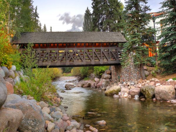Vail Two Bedroom Two Bathroom Ski Condo with Onsite Parking