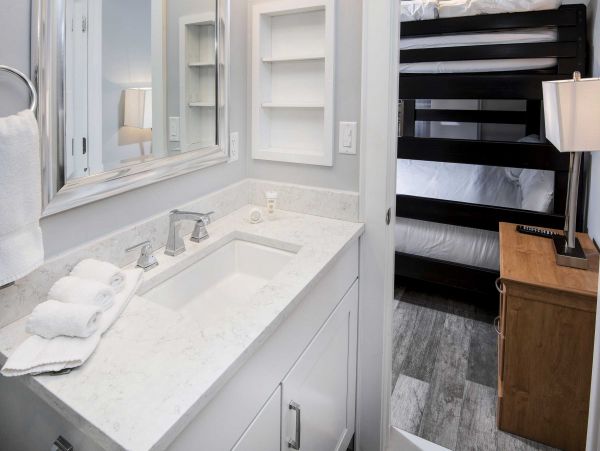 Vail Two Bedroom Two Bathroom Ski Condo with Onsite Parking