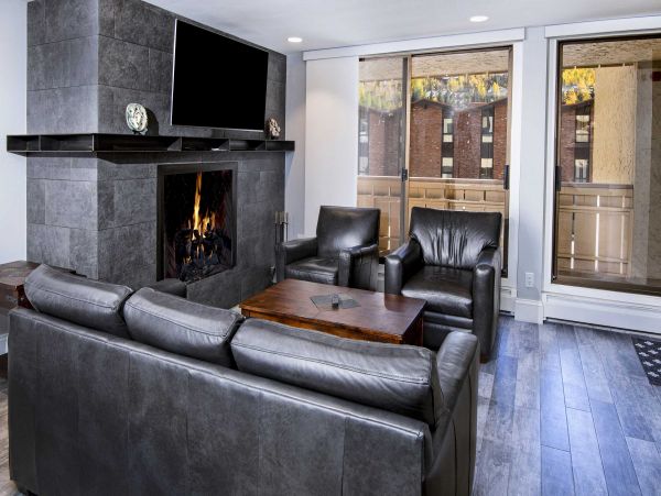 Vail Two Bedroom Two Bathroom Ski Condo with Onsite Parking