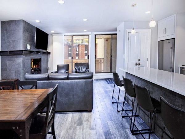 Vail Two Bedroom Two Bathroom Ski Condo with Onsite Parking