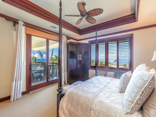 This 3 Bedroom Luxury Condo Overlooks Golf Course and Ocean