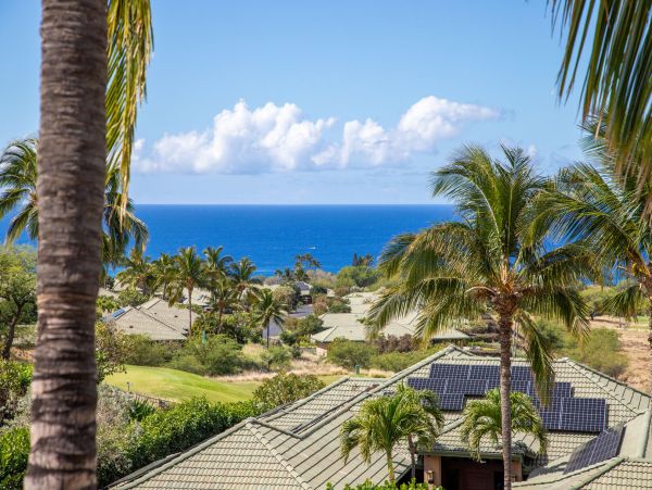 This 3 Bedroom Luxury Condo Overlooks Golf Course and Ocean