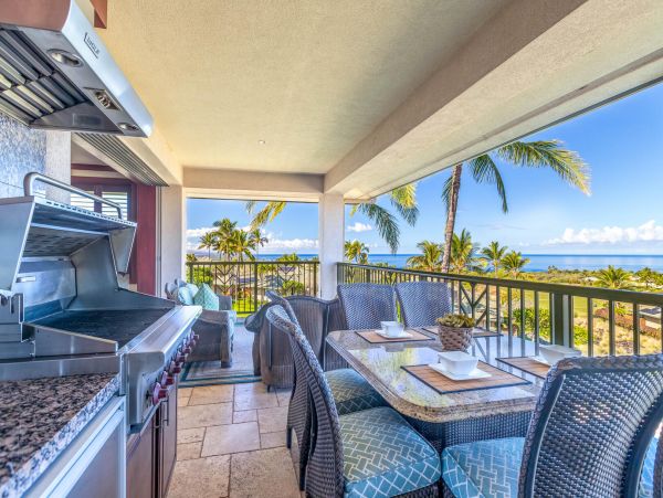 This 3 Bedroom Luxury Condo Overlooks Golf Course and Ocean