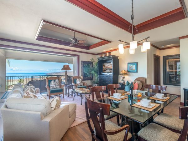 This 3 Bedroom Luxury Condo Overlooks Golf Course and Ocean