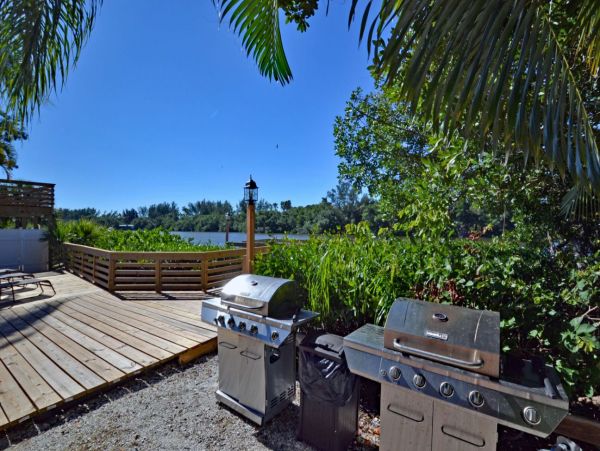 Siesta Key One Bedroom One Bathroom Unit with Communal Pool