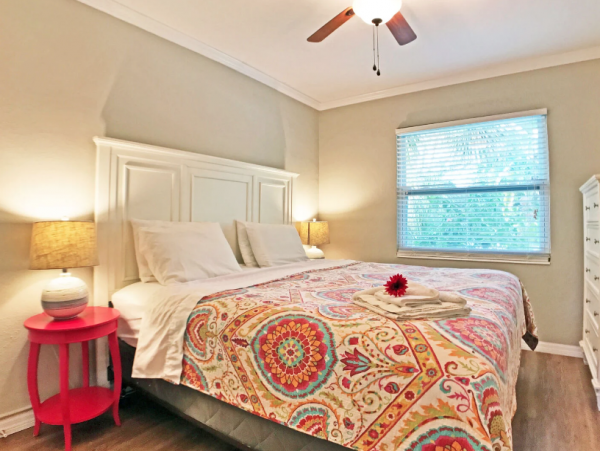 Small Complex in Siesta Key - One Bedroom Units Sleeps 4