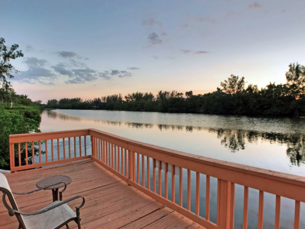 Small Complex in Siesta Key - One Bedroom Units Sleeps 4