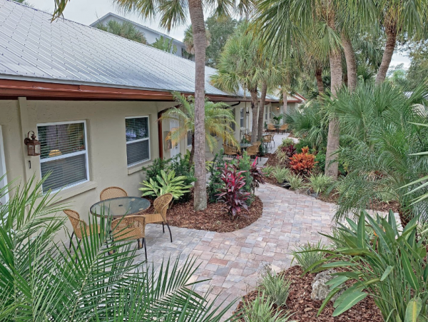 Small Complex in Siesta Key - One Bedroom Units Sleeps 4