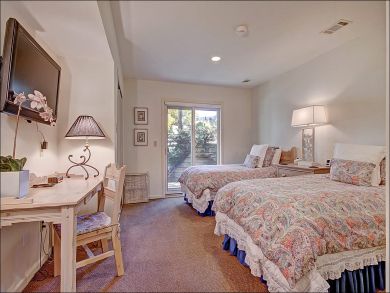 Vail Four Bedroom Vacation Home Sleeps Ten Guests