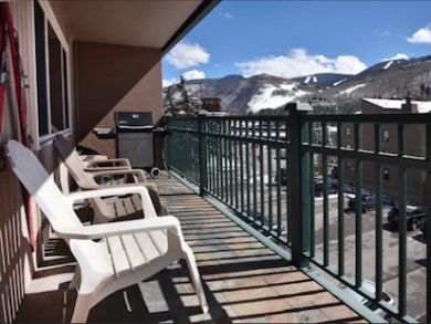 Vail Vacation Condo Sleeps 6 Guests Walk to Gondola