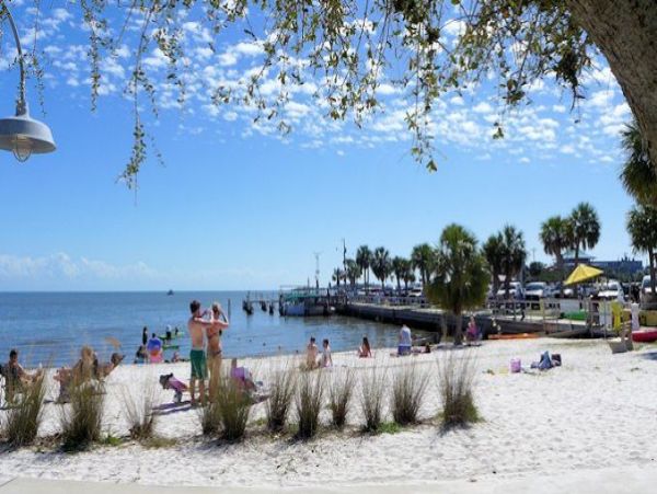 Cedar Key Lovely Rental