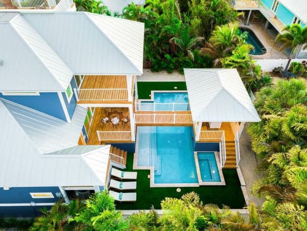 Holmes Beach Luxury Vacation Rental Anna Maria Island Home with Private Pool