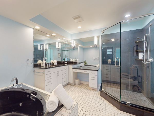 Anna Maria Island Vacation Rental - Luxury Waterfront Home with Pool & Spa