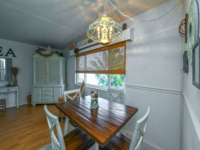 Two Bedroom, One Bathroom Anna Maria Condo Sleeps Five