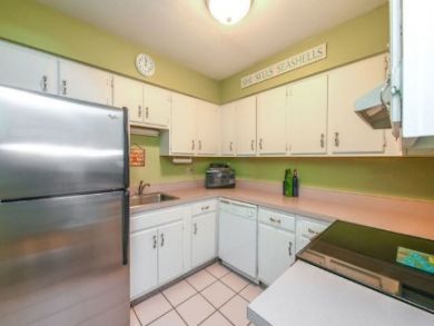 Two Bedroom, One Bathroom Anna Maria Condo Sleeps Five