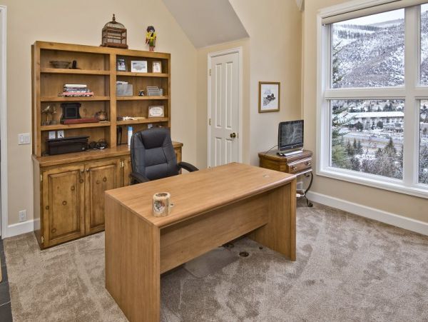 Vail Vacation Home - Drive to Slopes - Sleeps 12