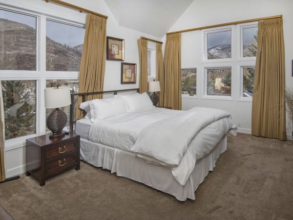 Vail Vacation Home - Drive to Slopes - Sleeps 12