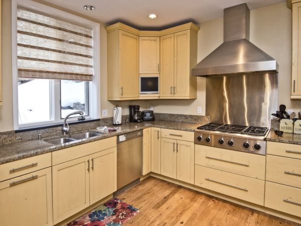 Vail Vacation Home - Drive to Slopes - Sleeps 12