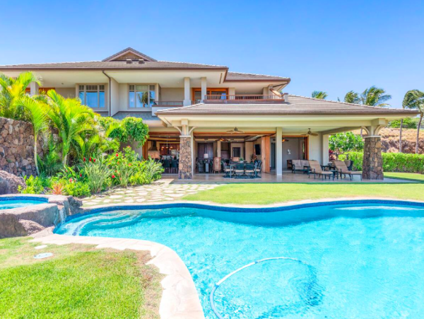 Big Island Luxurious 4-Bedroom Villa with Ocean Views & Pool BEACH CLUB ACCESS