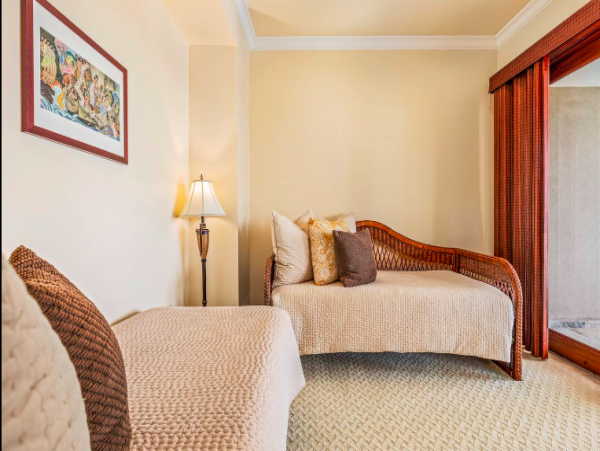Big Island Luxurious 4-Bedroom Villa with Ocean Views & Pool BEACH CLUB ACCESS