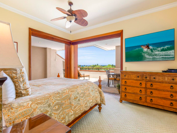 Big Island Luxurious 4-Bedroom Villa with Ocean Views & Pool BEACH CLUB ACCESS