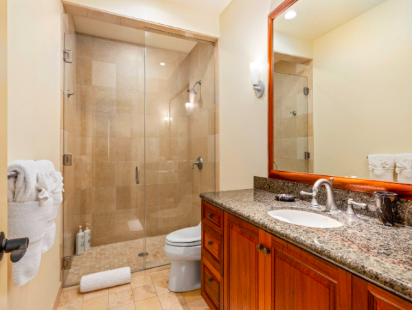 Big Island Luxurious 4-Bedroom Villa with Ocean Views & Pool BEACH CLUB ACCESS