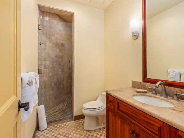 Big Island Luxurious 4-Bedroom Villa with Ocean Views & Pool BEACH CLUB ACCESS