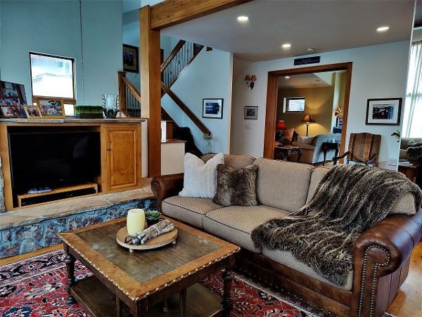 Five Bedroom Vatation Home with Amazing Mountain Views in Vail