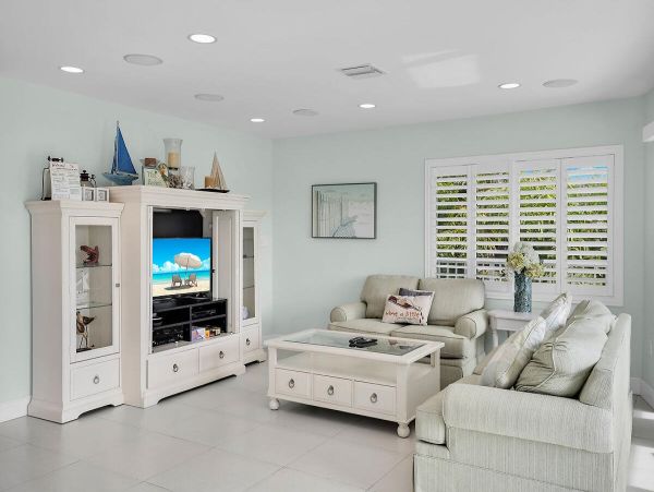 Duplex Sleeps 14 with Private Pool and Dock