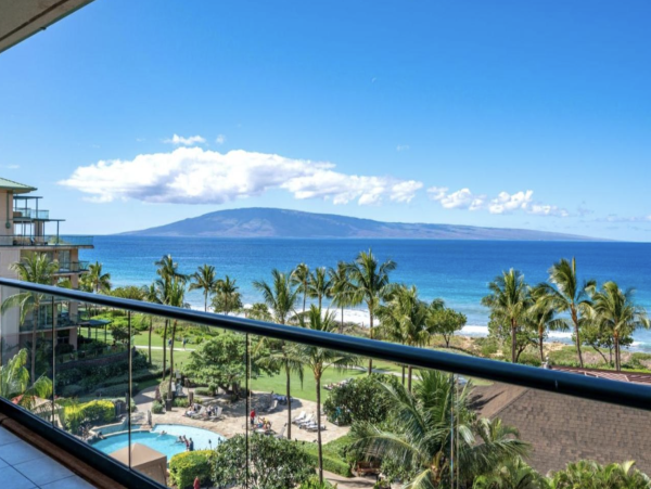 Fifth Floor Luxury Vacation Rental with Full Ocean Views