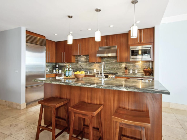 Fifth Floor Luxury Vacation Rental with Full Ocean Views